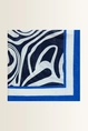 Vierkante shawl met swirlprint