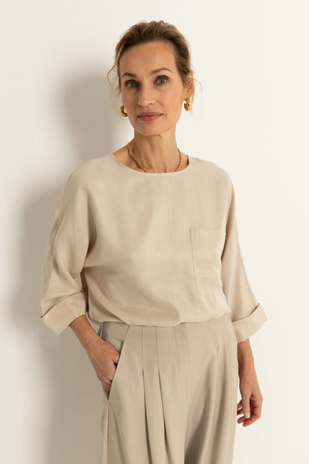 Vleermuismouw blouse met borstzak