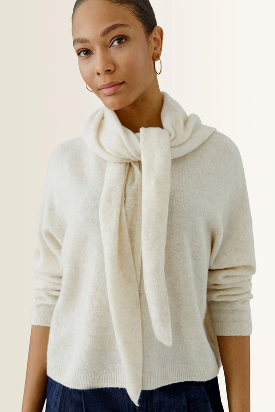 Zachte driehoekshawl in lichte wolmix OUI
