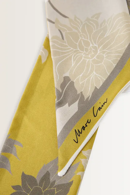 Zijden shawl met bloemenprint Marc Cain