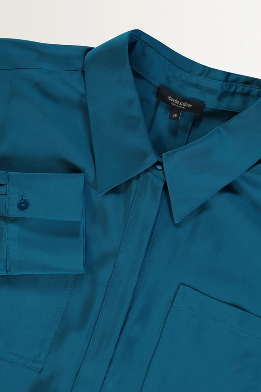 Zijdezachte blouse met borstzakken